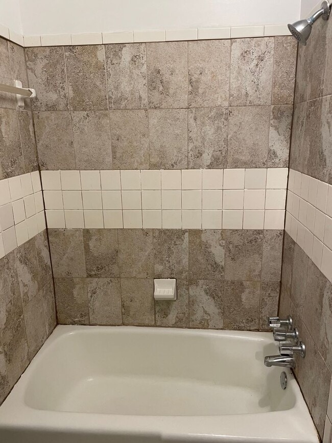 Building Photo - Nice 1 bedroom, 1 bath rental on Coming St...