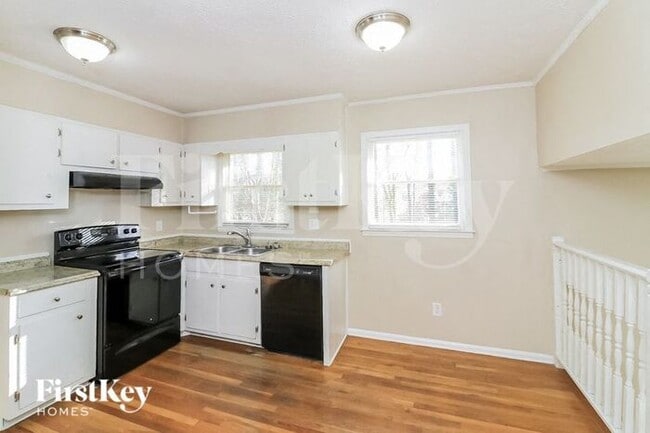 Building Photo - 3862 Herren Dr SW