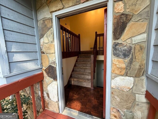 Building Photo - 4069 Shady Dr NW
