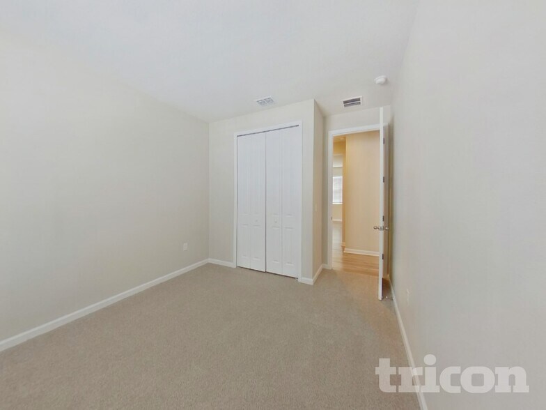 Building Photo - 371 Buchannan Dr