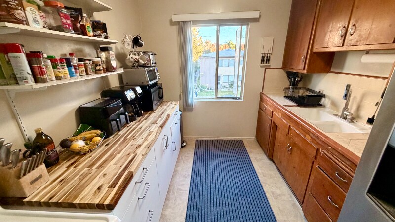 Building Photo - 1135 Glenville Dr