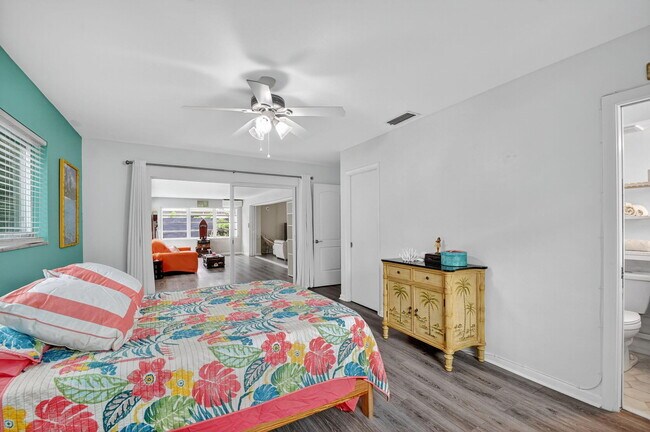 Building Photo - 113 Park Ln E