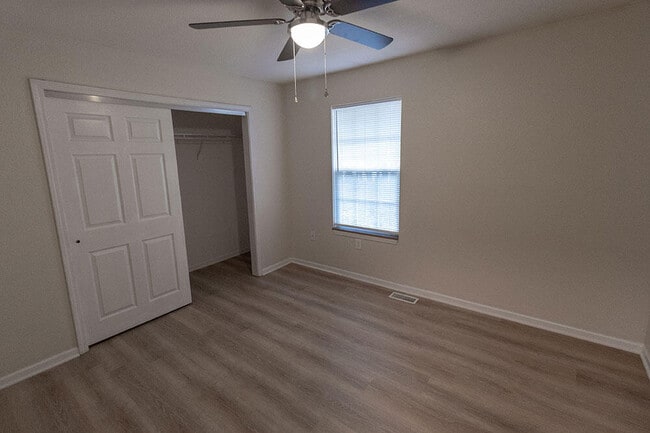 Building Photo - 1325 Godas Cir