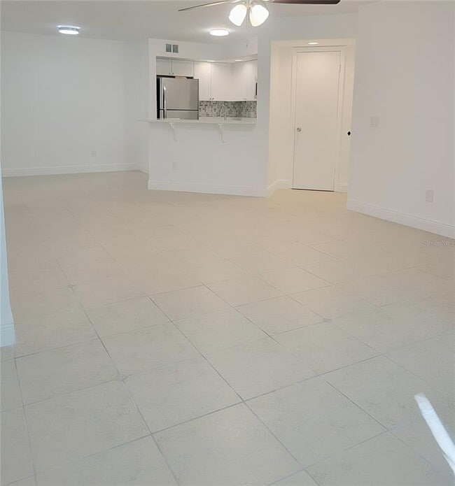 Building Photo - 4528 Commander Dr