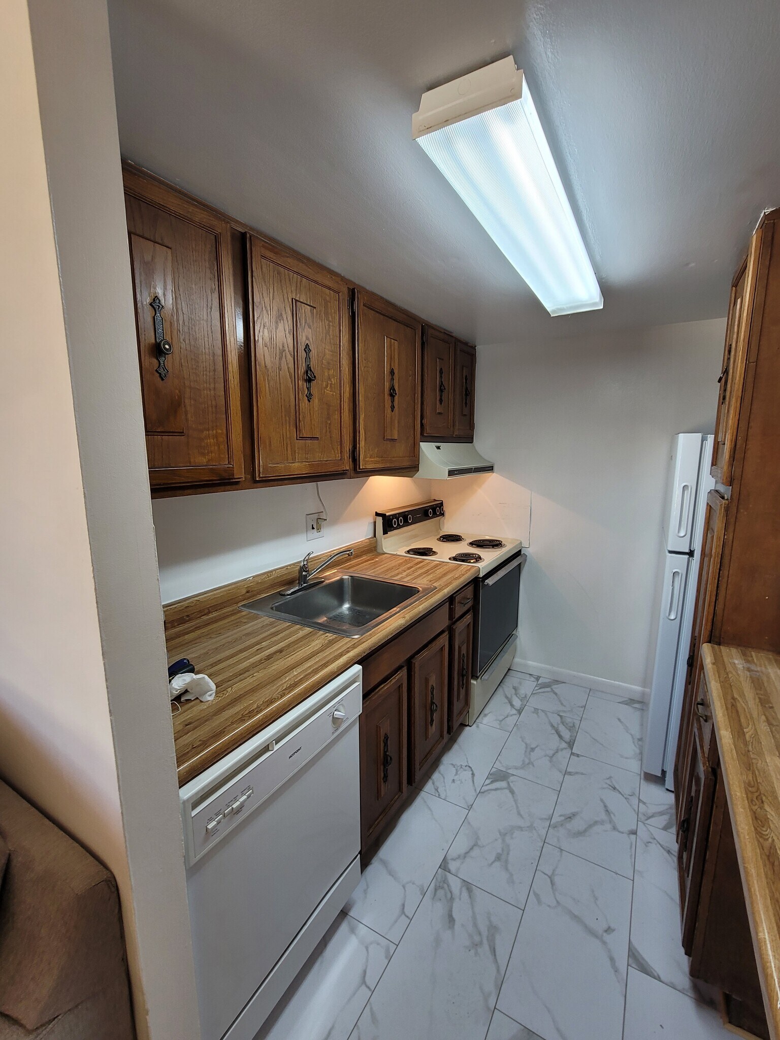 Kitchen w/ Plenty of Cabinet Space! - 255 E Beaver Ave