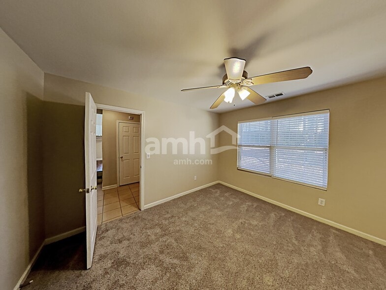 Building Photo - 3276 Peach Ct NW