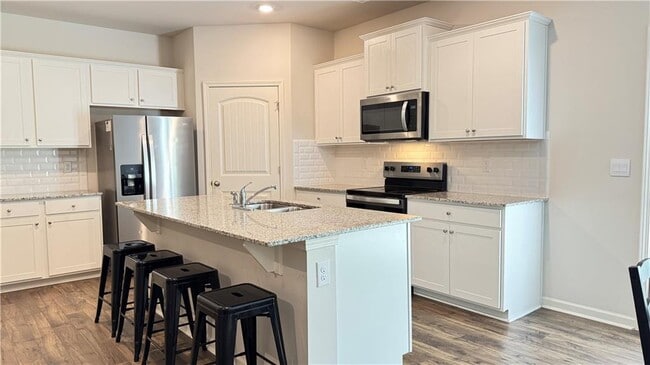 Building Photo - 488 Stoneybrook Dr