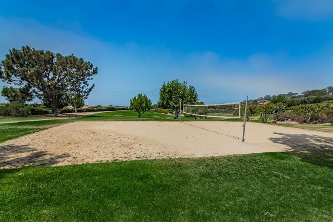 Building Photo - Del Mar Furnished Townhome with Ocean View...