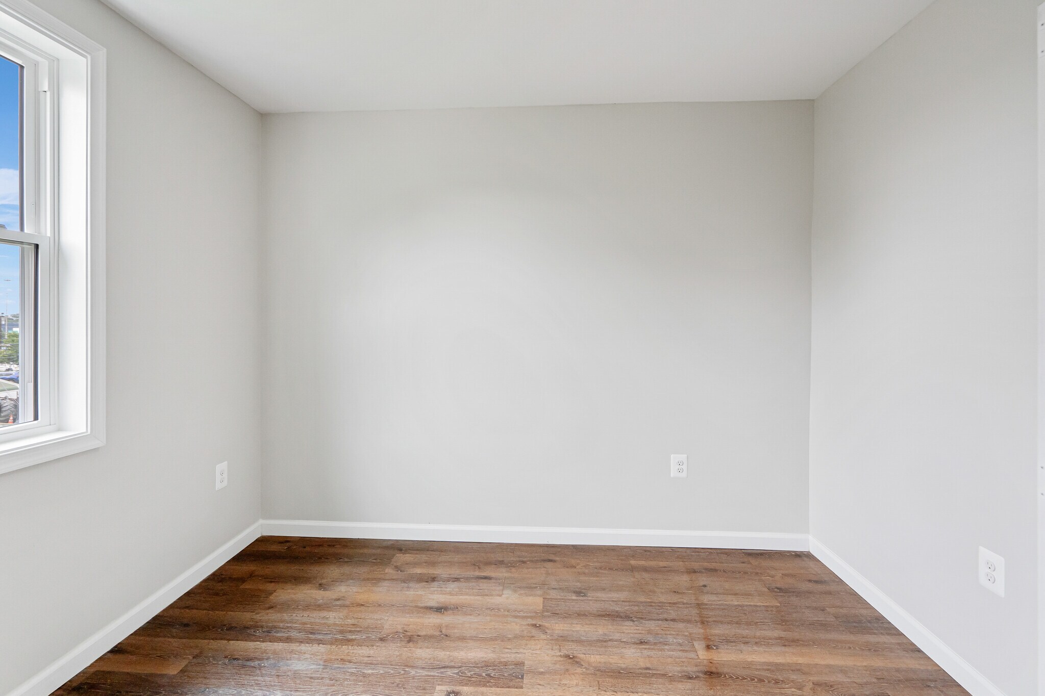 Building Photo - 1340 Pontiac Ave