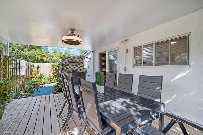 Building Photo - 212 SW 1st Ave