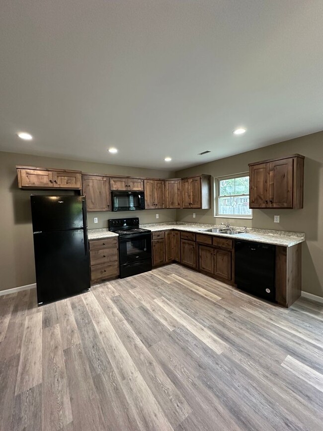 Building Photo - BRAND NEW BUILD!!! 3 Bedroom, 1 Bathroom D...