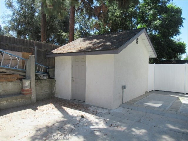 Building Photo - 4532 Sharon Ave