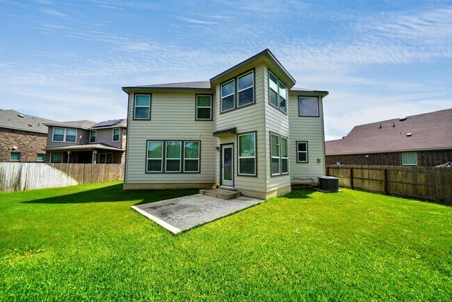 Building Photo - Beautiful 3-Bedroom Home with Flex Space i...