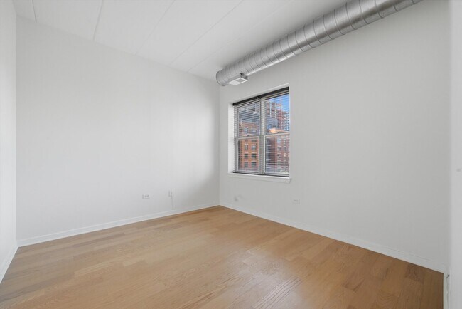 Building Photo - 1155 W Madison St