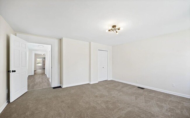 Building Photo - REMODELED Butchertown home for rent!