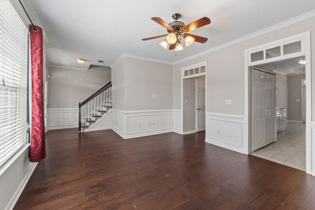 Building Photo - Townhome in Evans