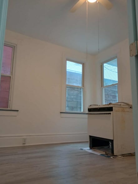 Building Photo - 225 Charles St