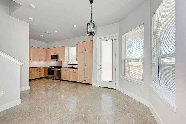 Building Photo - 7714 Watson St