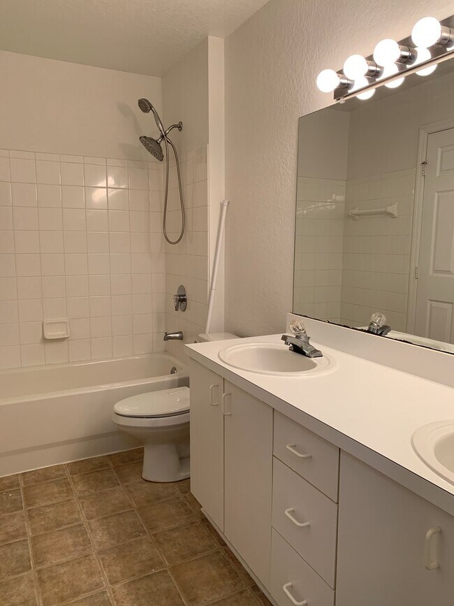 Building Photo - DOWNTOWN SARASOTA  at Central Park Two Condos