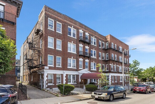 Building Photo - 56 Park Vale Ave
