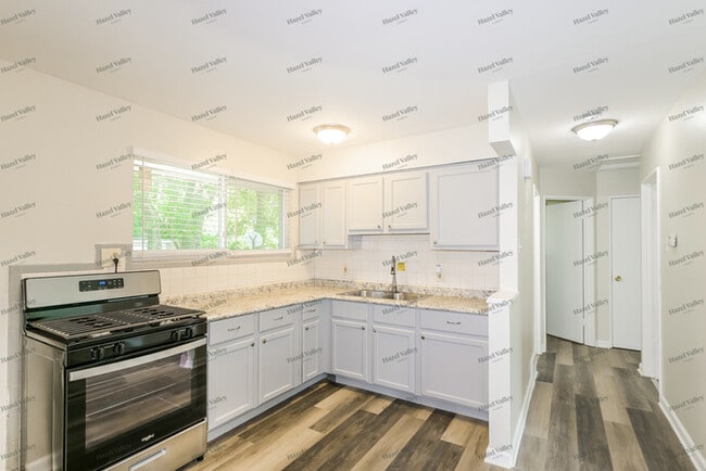 Building Photo - 2903 Ridgeway Ave