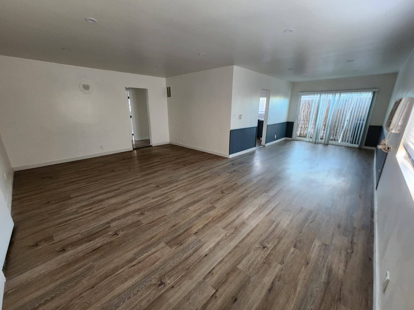 Building Photo - 1414 S Orange Grove Ave