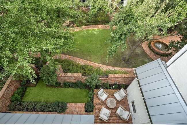 Building Photo - 3240 Bammel Ln