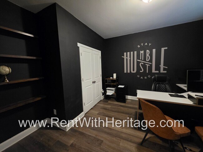 Building Photo - Amazing 5 Bedroom/ 3 Bath Home in Sweetwater, a Swim Tennis Community/ Attention to Detail / Grea...