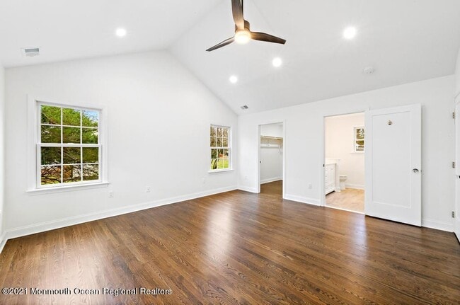 Building Photo - 495 Branch Ave