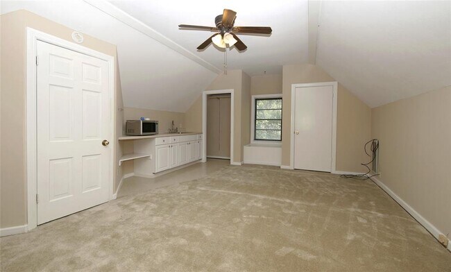 Building Photo - 2301 Sunset Blvd