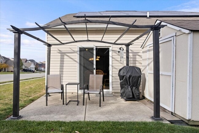 Building Photo - SPECIAL! $1,800 MONTHLY FOR A 6 MONTH LEASE!