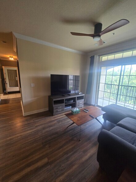 Building Photo - 8000 Tuscany Way