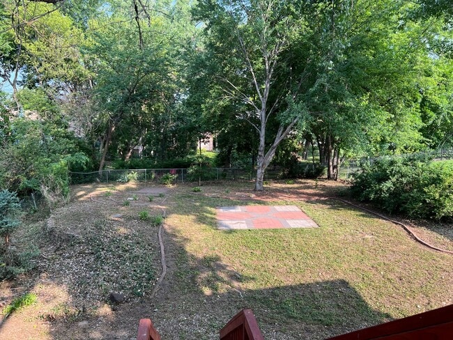 Building Photo - 3 Bedroom With 4th Non-Conforming In Diamo...