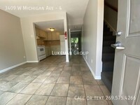 Building Photo - Matterhorn Townhomes #4 - 2 Bed/1.5 Bath T...