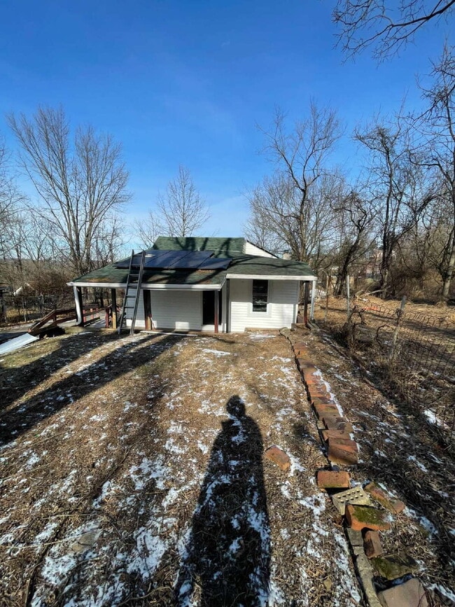 Building Photo - 4 Bedroom 2 bath new Renovation in West Mifflin