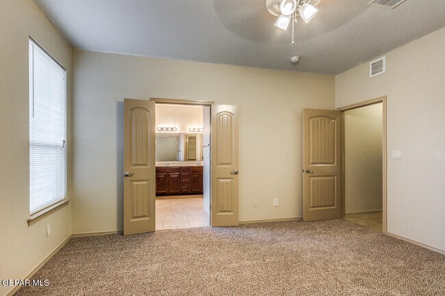 Building Photo - 14289 Desert Sky Dr