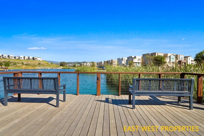 Building Photo - 25 Stetson St