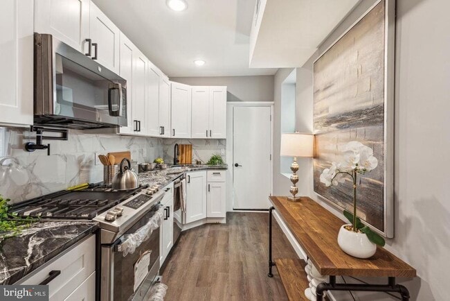 Building Photo - 2536 N Lee St