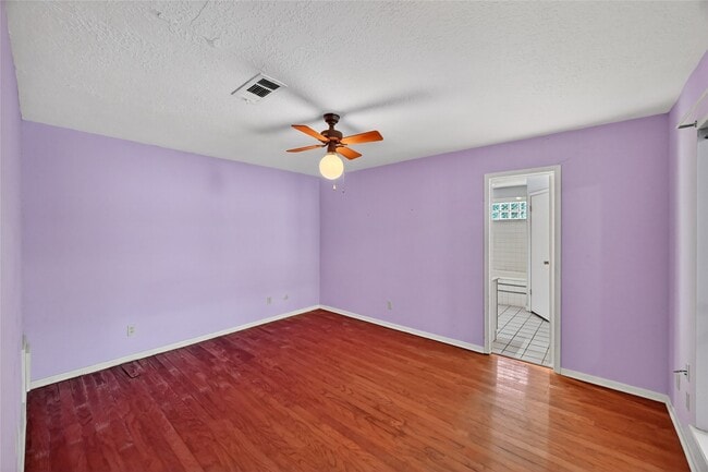 Building Photo - 1631 Bradney Dr