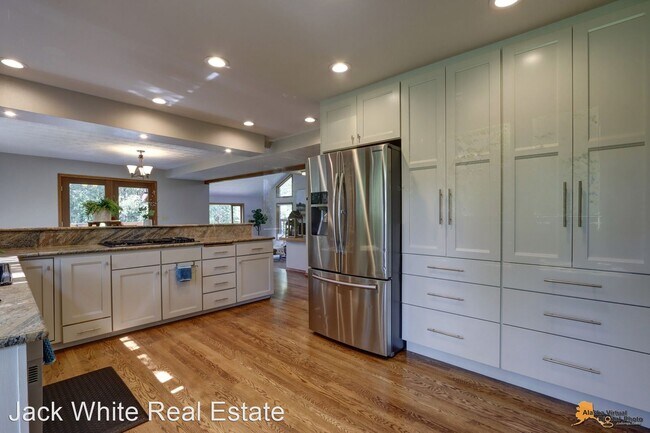 Building Photo - 3 br, 2.5 bath House - 4201 Westwood Drive
