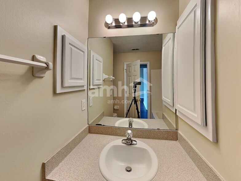 Building Photo - 254 John's Creek Pkwy