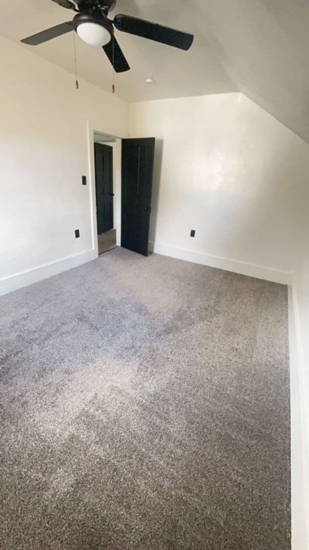 Building Photo - 4 Bedroom Single Family Home Available!