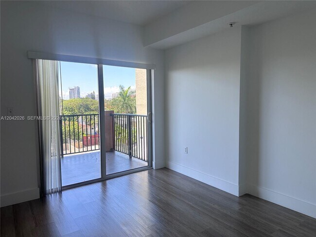 Building Photo - 3410 Coral Wy