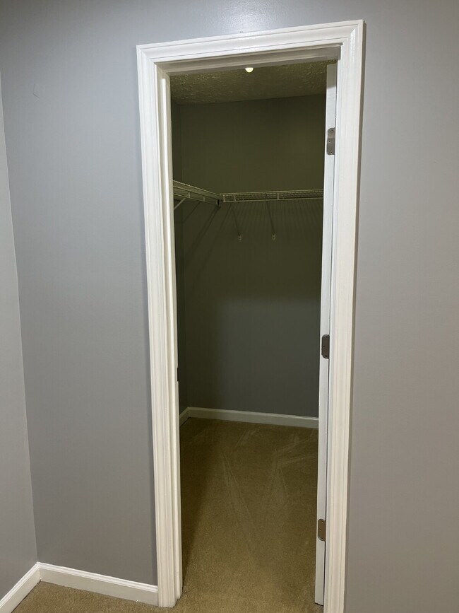 Building Photo - 2011 Orlimar Ct