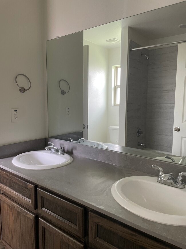 Building Photo - 1800 Emma Naylor Ct