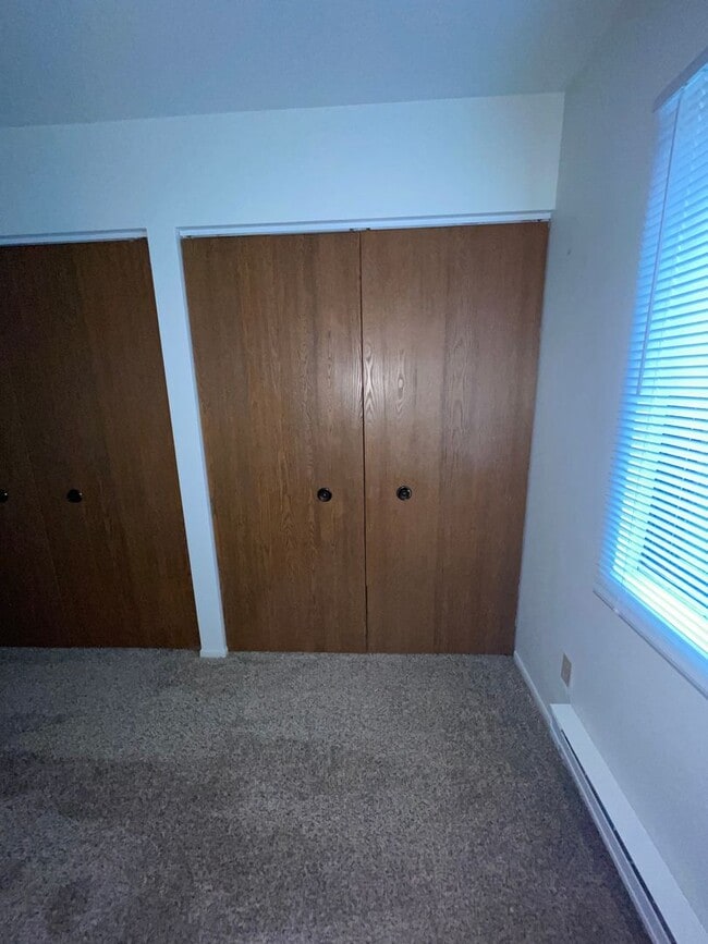 Building Photo - Sycamore Greens Apartments - Apply Today.