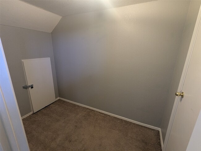 Building Photo - 601 Nelray Blvd