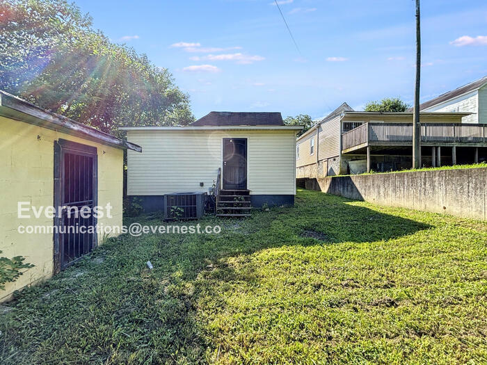 Building Photo - 4509 Highland Ave