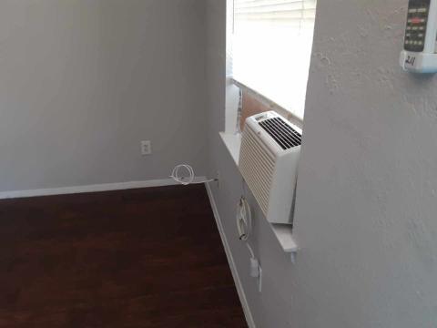 Building Photo - 3404 Navajo Dr