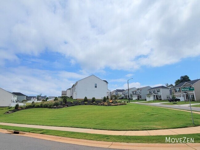Building Photo - 5014 Fallmeade Rd